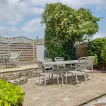 Can-y-mor - Uk13379 * Earby